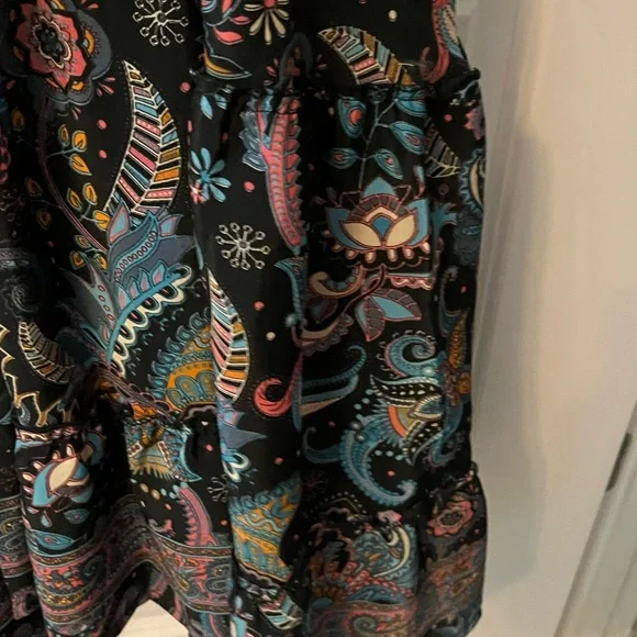 🌸🦋💫Elegant Paisley Halter Maxi Dress in Black and Pink and Teal💫🌼🌻 - Picture 11 of 14